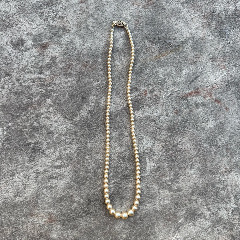 Vintage Estate Genuine Pearl Elegant String Necklace Gold Filled Clasp